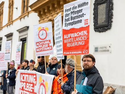 20240611_Pflegeprotest-Landtag-1.jpg
