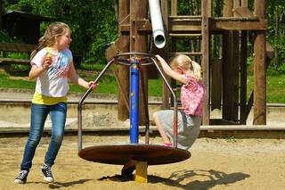 Spielplatz-Kinder-cocoparisienne-Pixabay.jpg